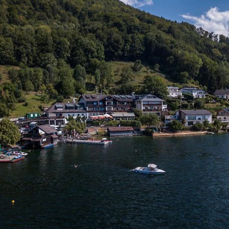 Landhotel Grunberg Am See Gmunden Exterior photo